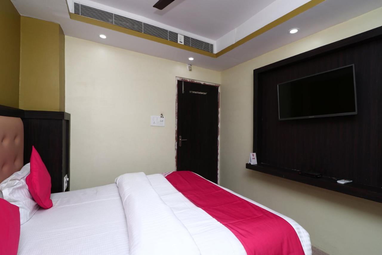 Oyo 15169 Hotel Rk Inn Lakhnau Kültér fotó