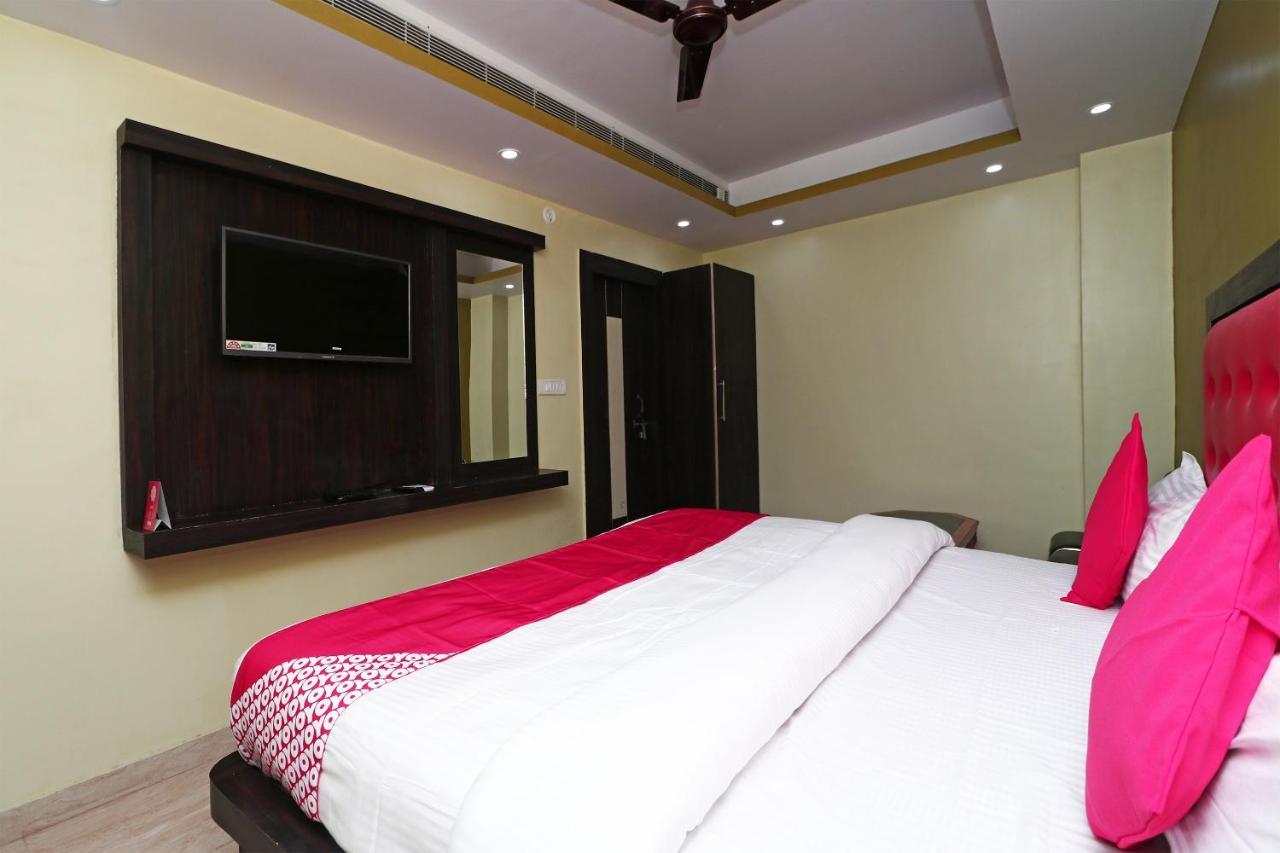 Oyo 15169 Hotel Rk Inn Lakhnau Kültér fotó
