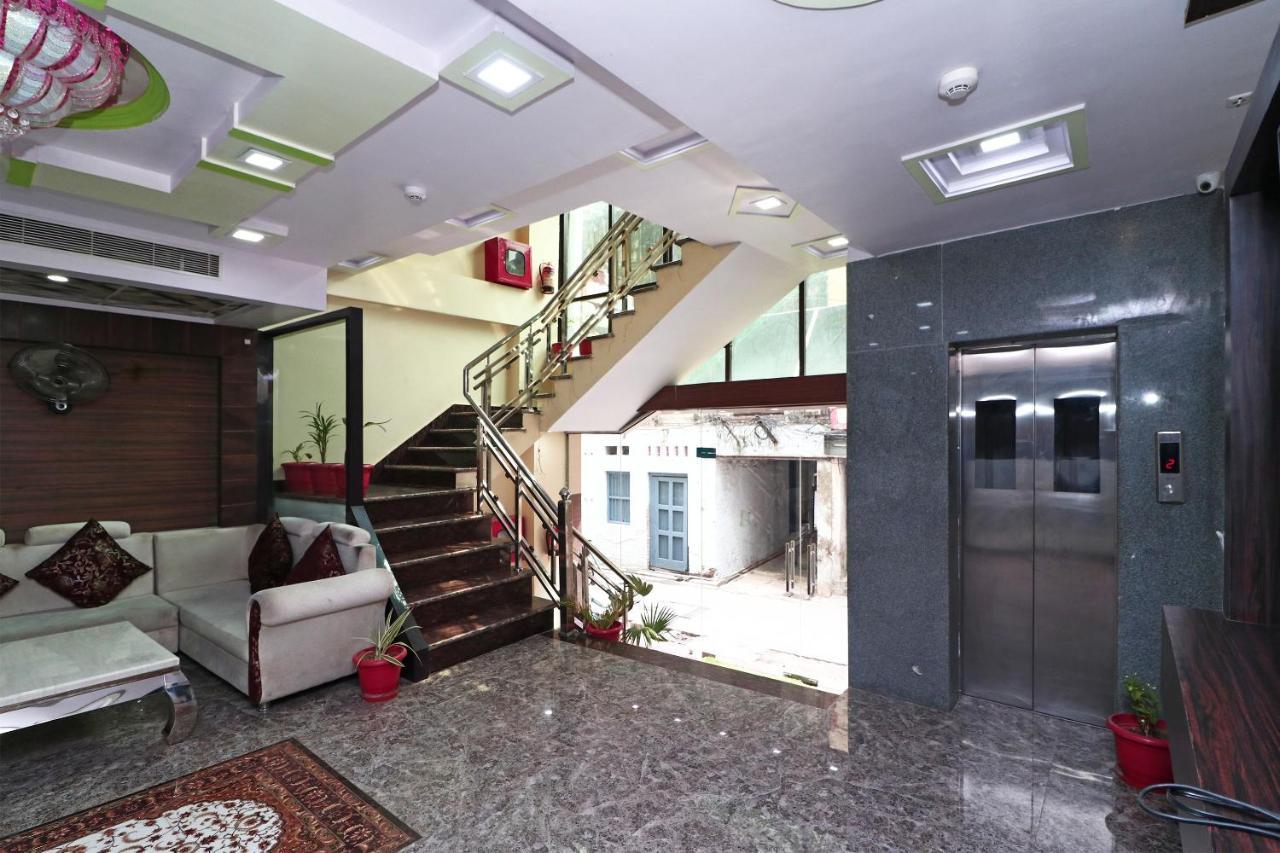 Oyo 15169 Hotel Rk Inn Lakhnau Kültér fotó
