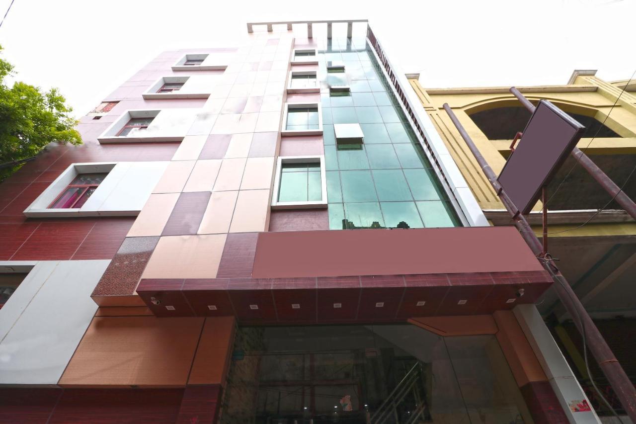 Oyo 15169 Hotel Rk Inn Lakhnau Kültér fotó