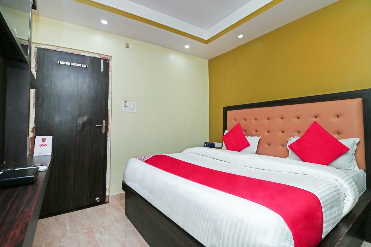 Oyo 15169 Hotel Rk Inn Lakhnau Kültér fotó